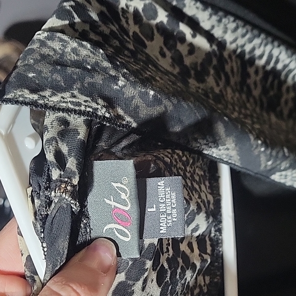 Shaw, large, snake print , flowy - Picture 5 of 6